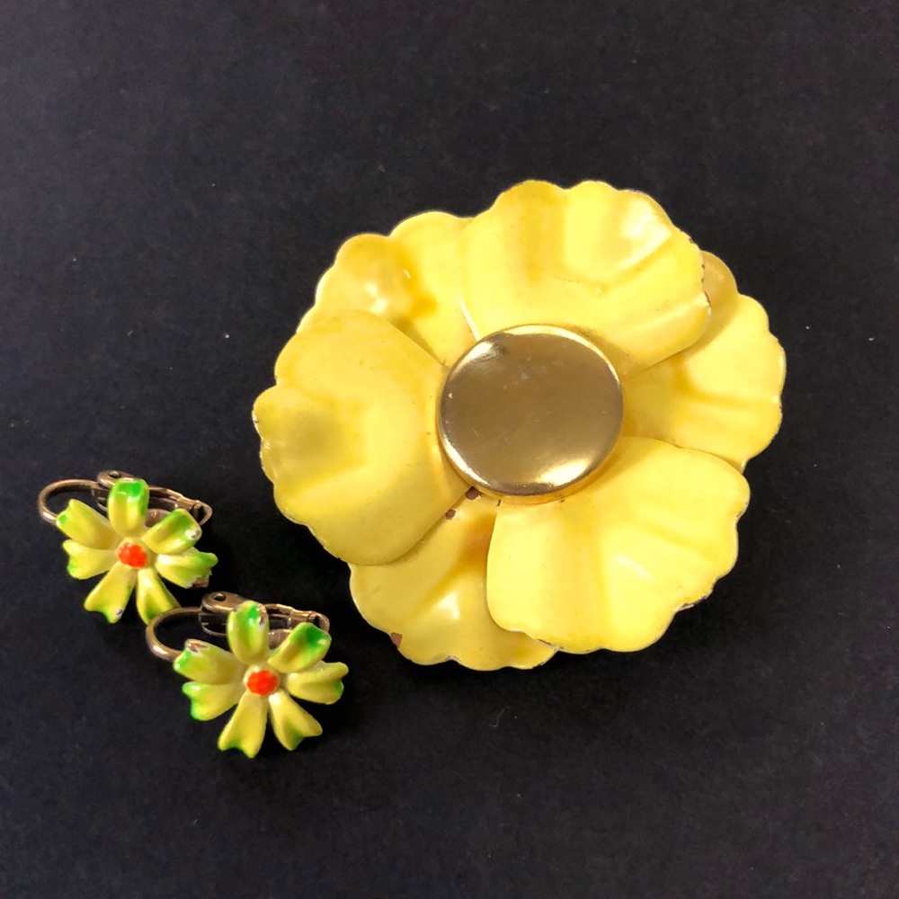 Vintage MCM Painted Metal Flower Brooch and Clip-on Earrings Lot